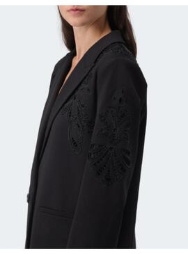 Blazer Bordada Negra